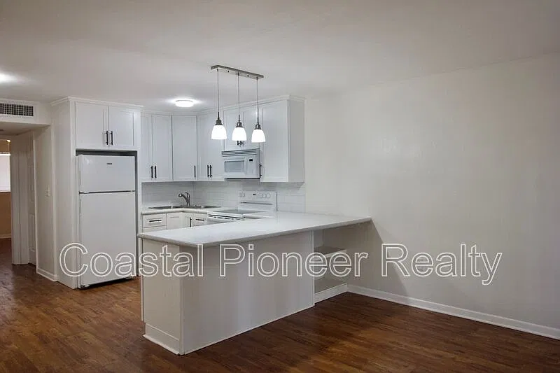 1 bed, 1.0 bath, 640 sqft, $1,250 — Photo 2