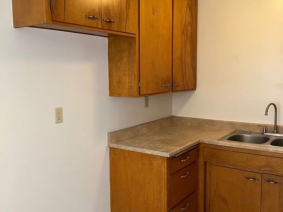 5th image of 1268 E Meta St APT 6