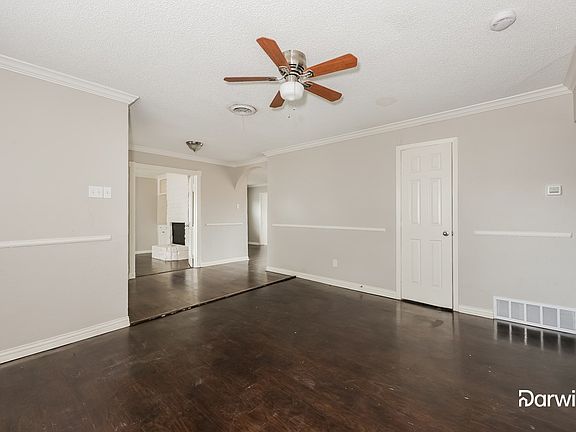 5th image of 4809 Laurel Ln