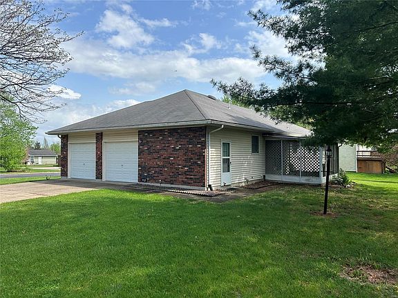 4th image of 112 Alan Dr