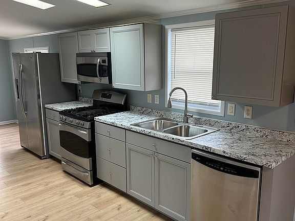3rd image of 1105 Jefferson Pl
