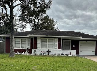 39 Bruce Ln, Orange, TX 77630