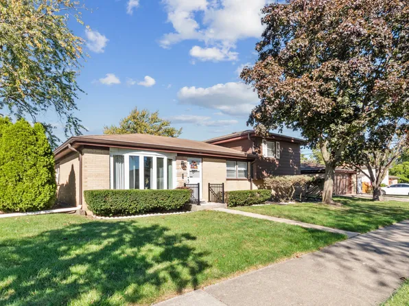 36 S Highview Ave, Addison, IL 60101