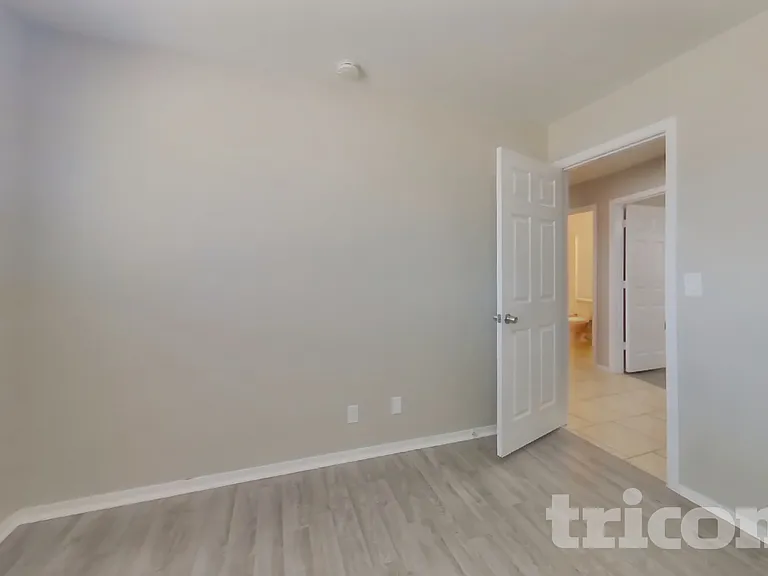 3234 W Larkspur Dr — Photo 11