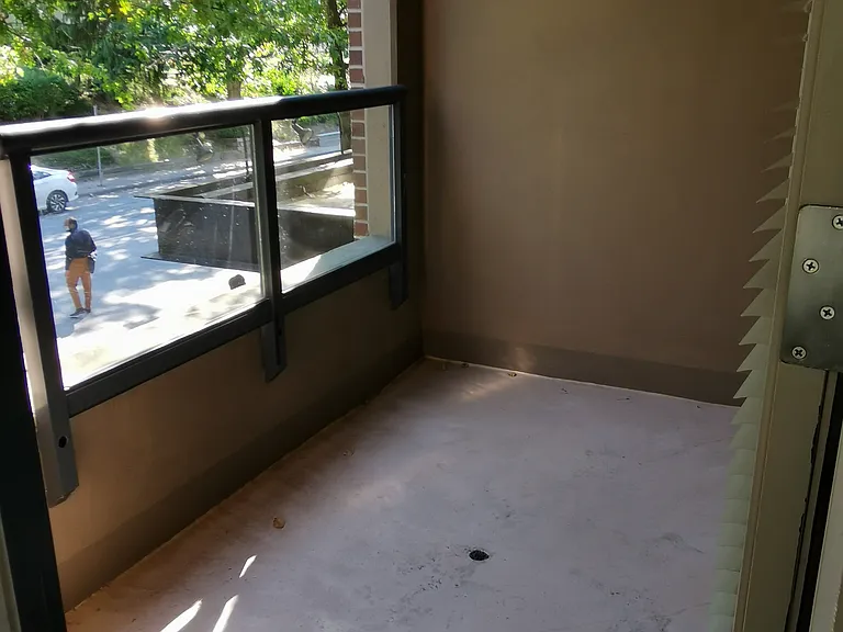 3528 Vanness Ave — Photo 18