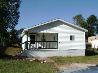 43 Chadesa Dr, Hurricane, WV 25526