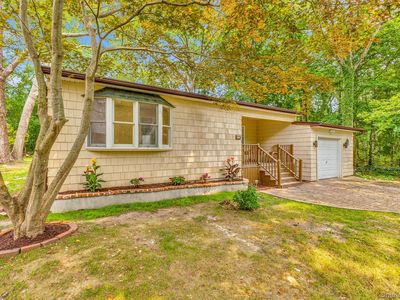 108 Riviera Drive, Mastic, NY, 11950