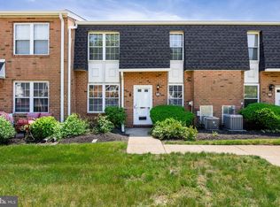 2072 Harbour Dr, Palmyra, NJ 08065