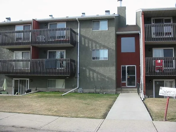 35 N Bennett St #107, Red Deer, AB T4R 1V3