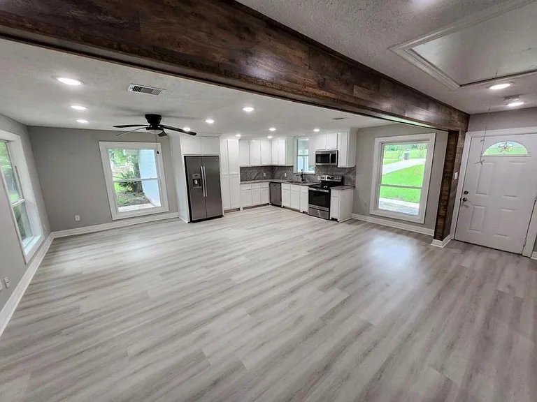 10747 Doe Hill Rd — Photo 4
