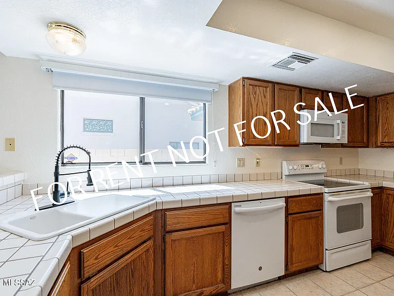 12490 N Copper Queen Way — Photo 19