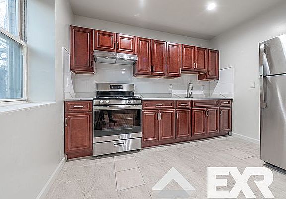 2nd image of 10 Buffalo Ave #4