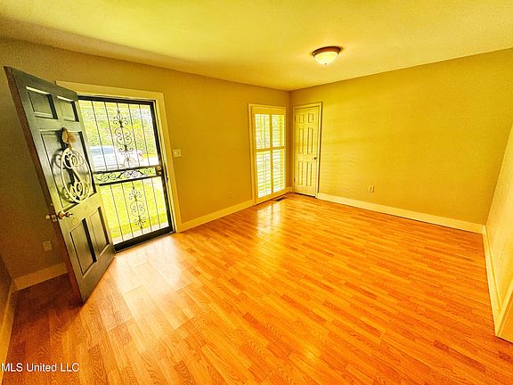 2nd image of 1312 King St
