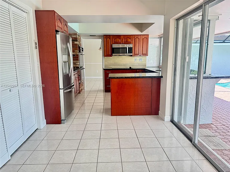 7600 SW 174th St — Photo 17