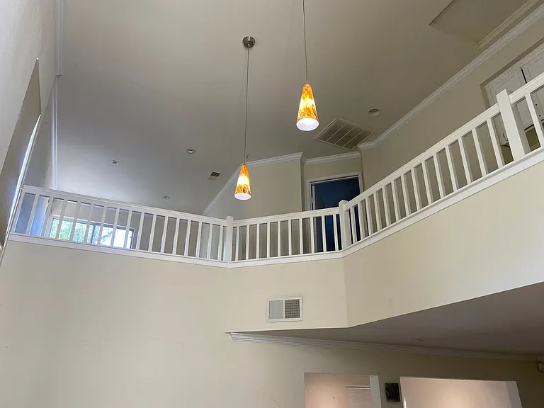 1810 Gardenia Ct — Photo 6