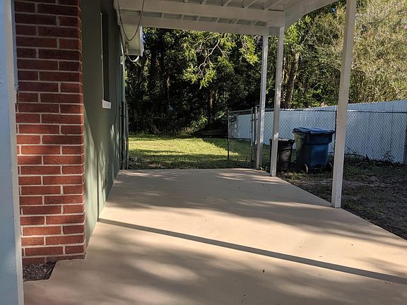 3rd image of 3928 Winton Dr