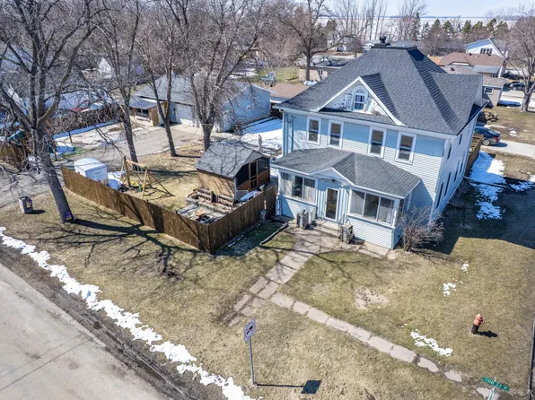 104 2nd St N, Sabin, MN 56580