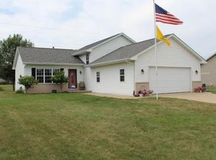N9629 Clover Ridge Trl, APPLETON, WI 54915