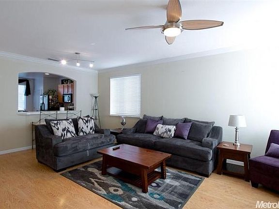 4th image of 8233 Lewis Ave