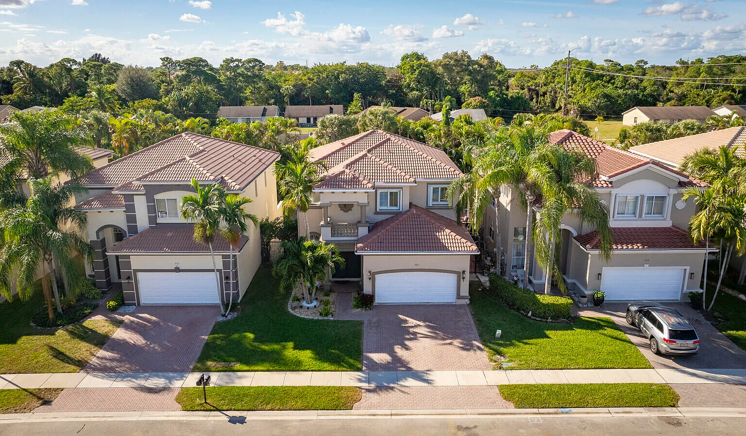 4 bed, 2.5 bath, 2655 sqft, $6,250 — Photo 1