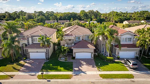 7167 Ivy Crossing Ln Photo 1