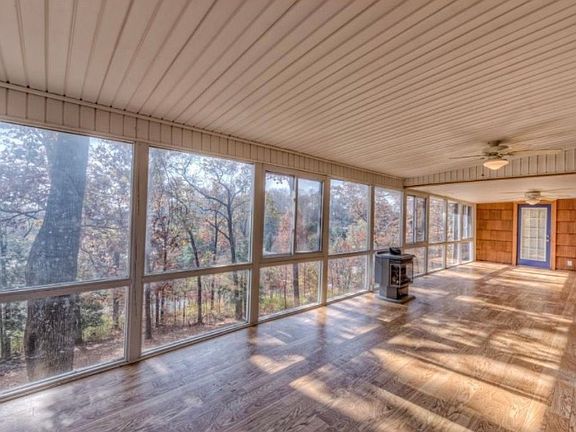 2nd image of 10 Woodland Dr