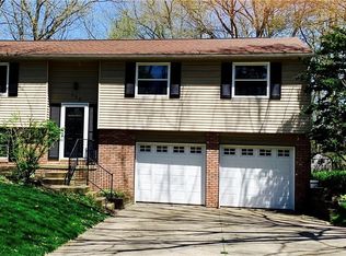 130 Merle Blvd, Munroe Falls, OH 44262