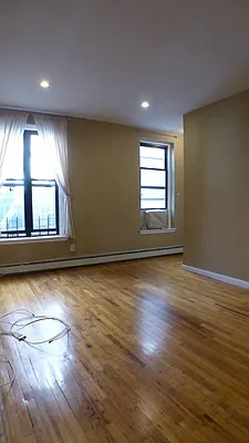 Rented by Immac Realty | media 25