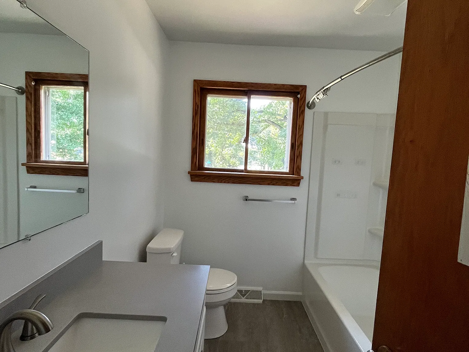 3 bed, 1.5 bath, 1125 sqft, $1,700 — Photo 3