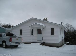 401 Lincoln St, Paris, MI 49338