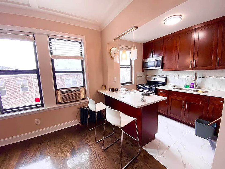 1st image of 4849 47th St APT 3R