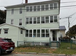 118 Chaplin St, Pawtucket, RI 02861