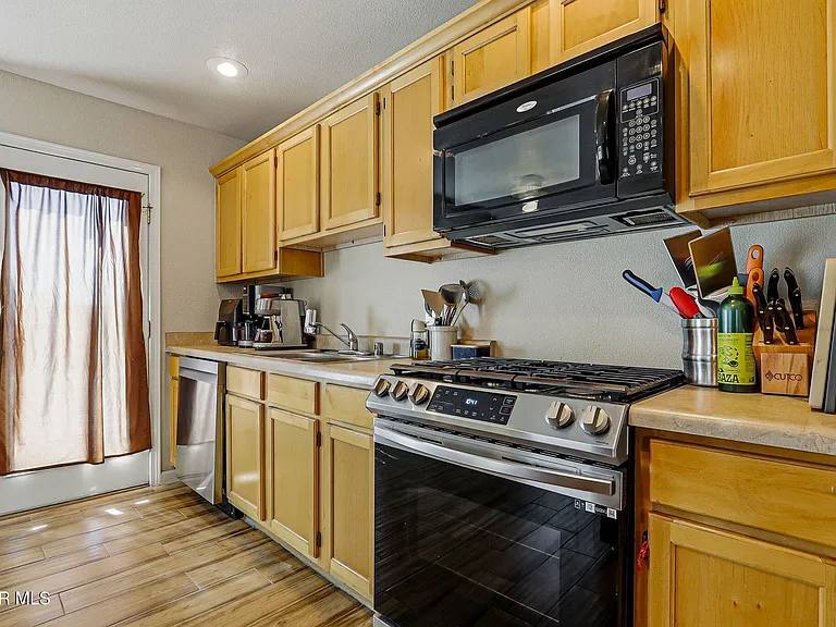 12928 Alfredo Apodaca — Photo 11