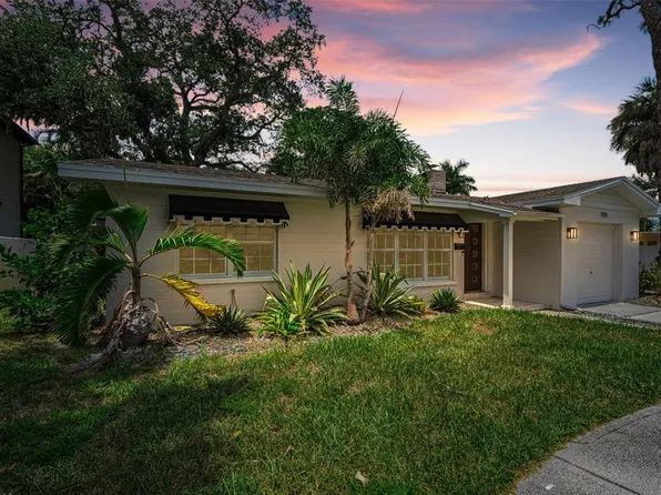 910 Snell Isle Blvd NE, Saint Petersburg, FL 33704