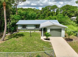 2105 N 42nd St, Fort Pierce, FL 34946