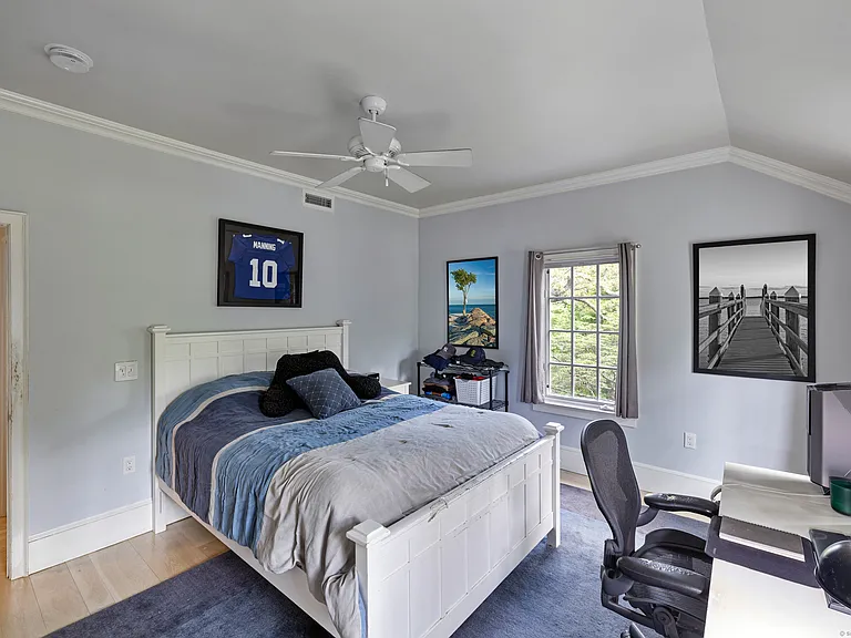 467 Laurel Rd — Photo 9