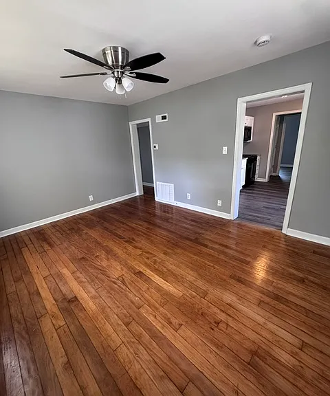 19 Liberty St — Photo 3
