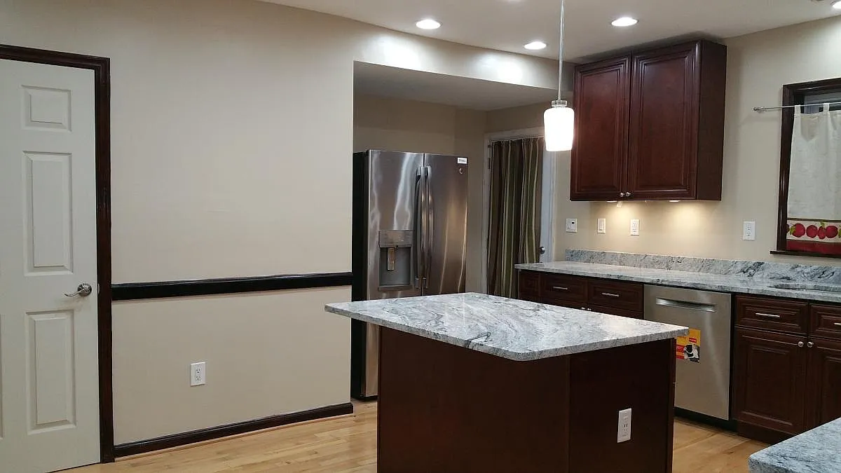 4 bed, 2351 sqft, $2,750 — Photo 3