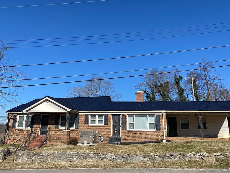 811 S Water St — Photo 39