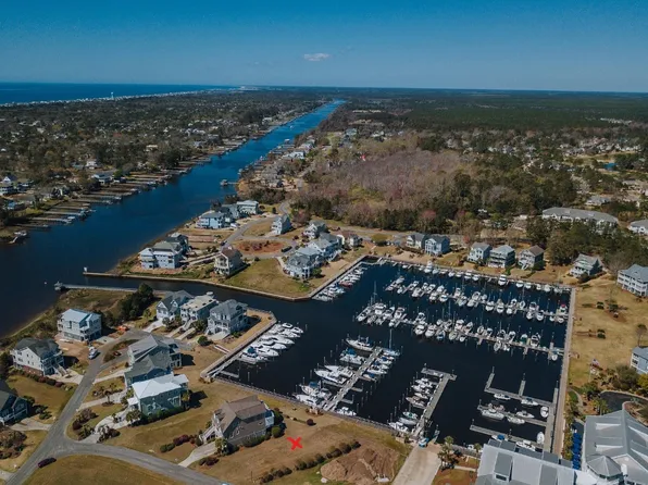 2758 Long Bay Dr, Southport, NC 28461