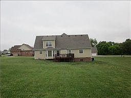2nd image of 922 Glenhurst Way