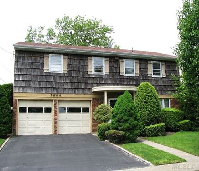 1st image of 3804 Greentree Dr