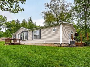 1920 Dieterlen Rd, Henryville, IN 47126