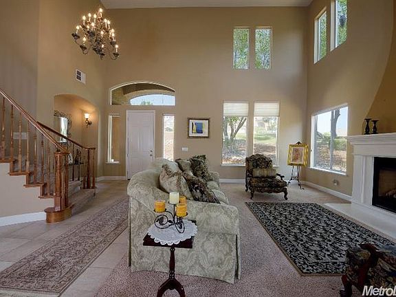 3rd image of 2811 Queen Elaine Ct