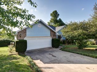 709 N 4th Ave, Ozark, MO 65721