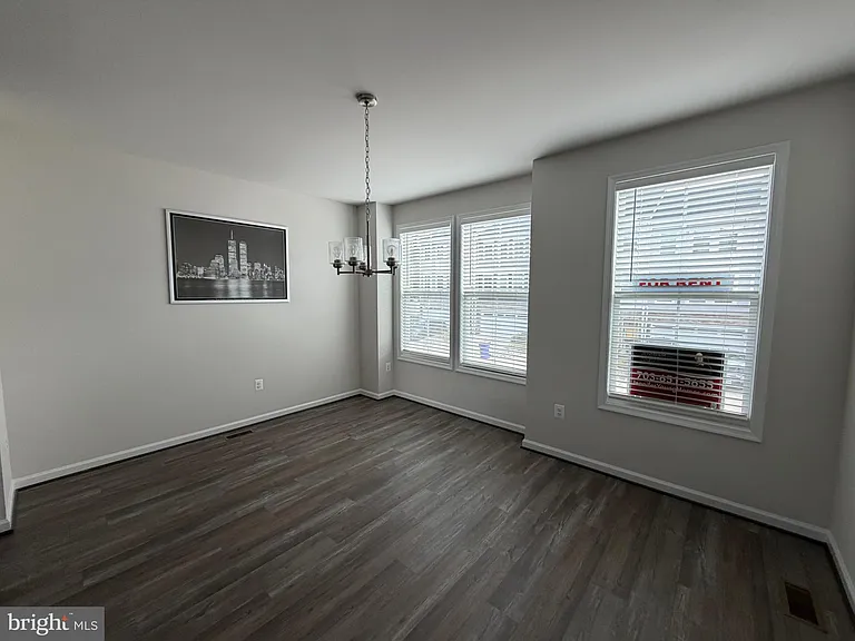 4105 Bolton Ct — Photo 15