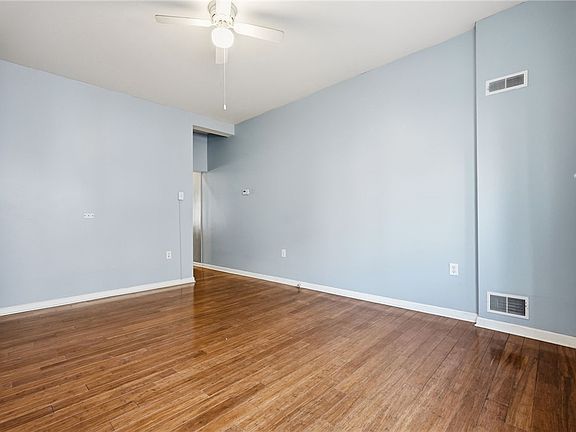 5th image of 2334 Fox Way