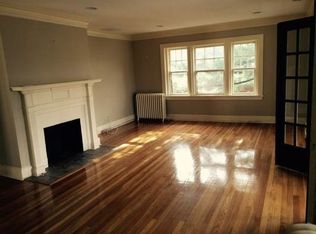 3741 Locust St APT 2, Kansas City, MO 64109