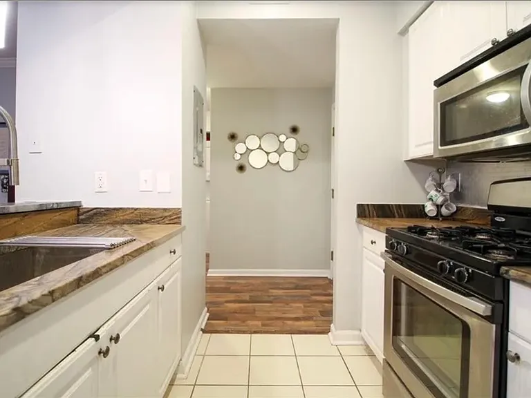 225 E Ponce De Leon Ave #404 — Photo 13