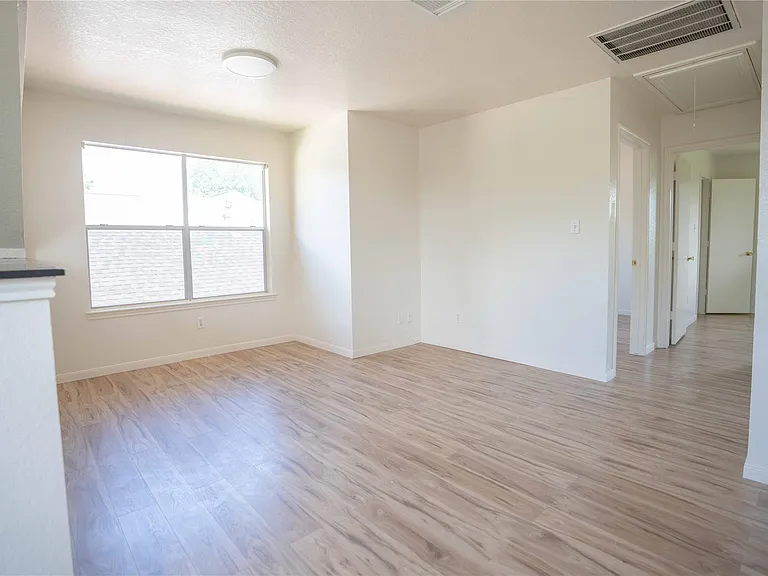 4027 Almond Lake Dr — Photo 12